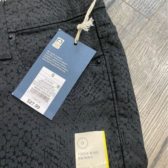 NWT Universal Thread High Rise Skinny Jean - Picture 9 of 11